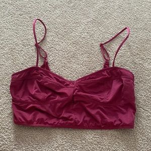 maroon crop top